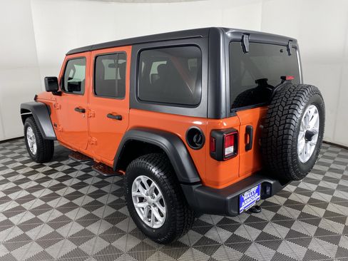 Used 2023 Jeep Wrangler Unlimited Sport AWD/4WD image 9