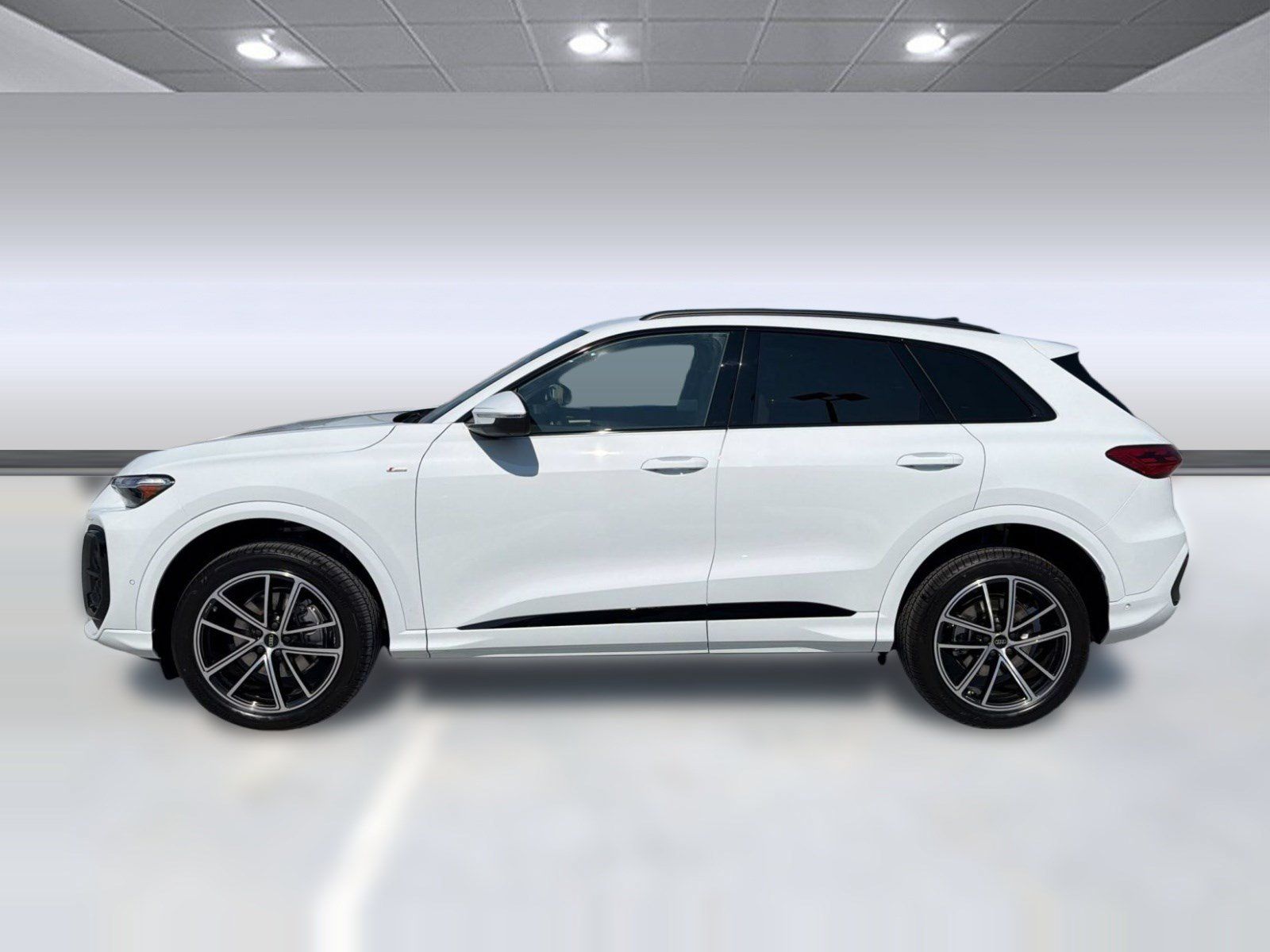 New 2026 Audi Q5 Premium Plus AWD/4WD image 2