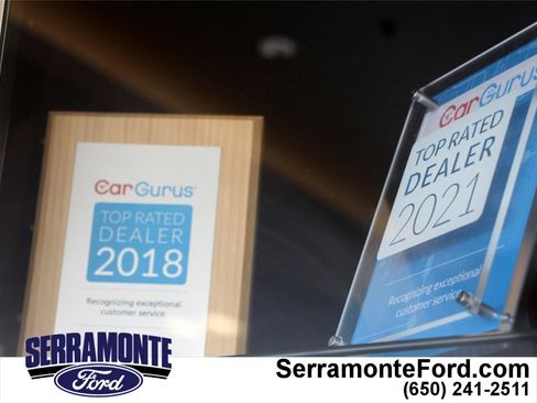 Used 2016 Ford Explorer XLT image 33