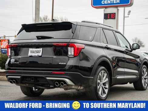 Certified 2025 Ford Explorer Platinum w/ Ultimate Package image 5
