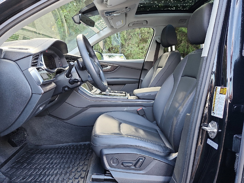 Used 2023 Audi Q7 3.0T Premium AWD/4WD image 18