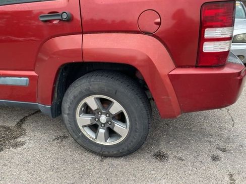 Used 2008 Jeep Liberty Sport w/ Trailer Tow Class III Group image 11