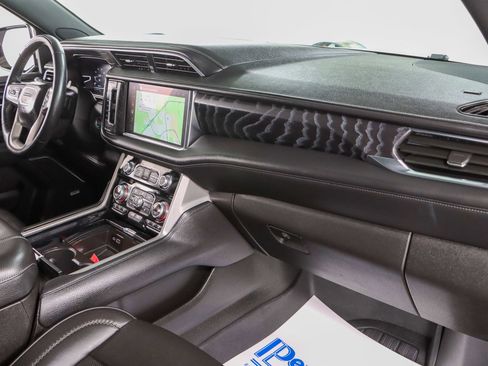 Used 2023 GMC Yukon Denali image 33
