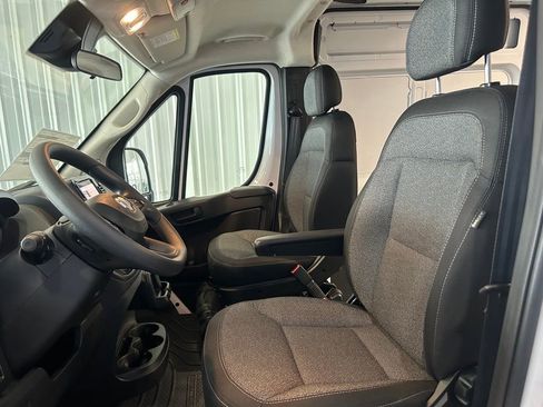 New 2025 RAM ProMaster 2500 w/ Convenience Group FWD image 16