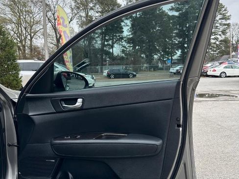 Used 2016 Kia Optima EX w/ Premium Package image 15