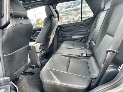 Used 2025 Toyota 4Runner TRD Off-Road image 23