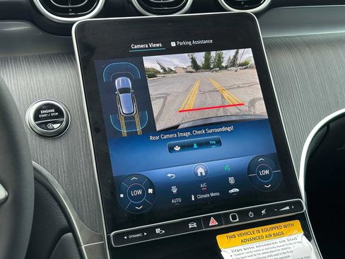 Used 2025 Mercedes-Benz GLC 300 4MATIC image 29