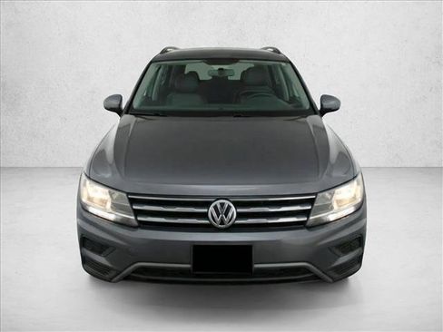 Used 2018 Volkswagen Tiguan S image 5