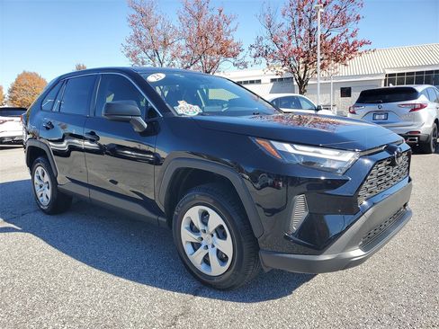 Used 2023 Toyota RAV4 LE image 3