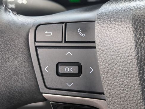 Used 2025 Toyota Camry XLE AWD/4WD image 15
