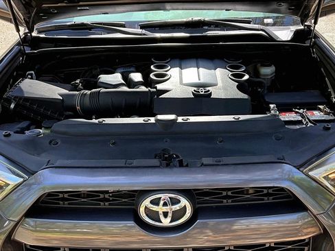 Used 2017 Toyota 4Runner SR5 Premium image 29