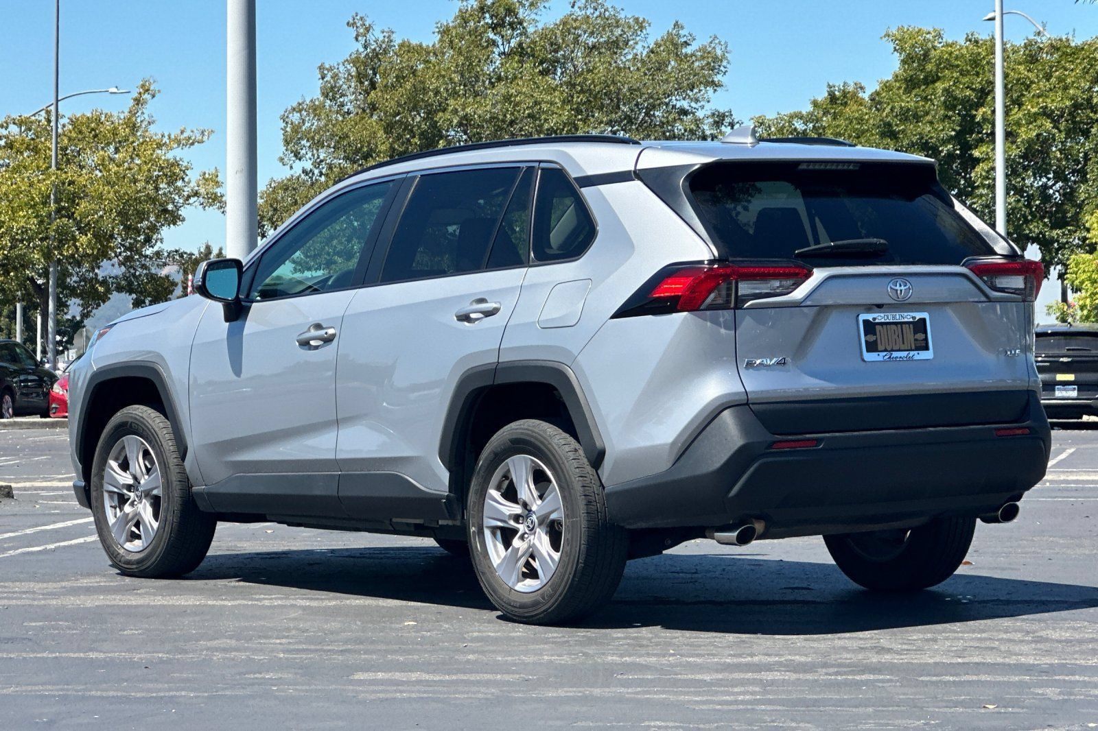 Used 2025 Toyota RAV4 XLE FWD image 6