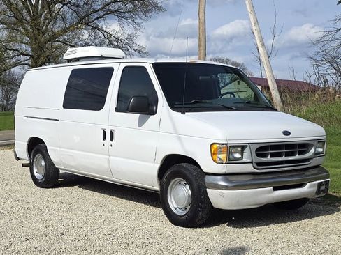 Used 2002 Ford E-150 and Econoline 150 image 7