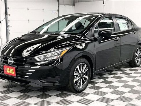 New 2025 Nissan Versa SV w/ Trunk Package image 2