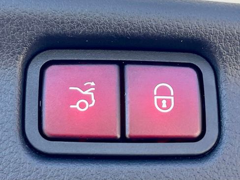 Certified 2023 Mercedes-Benz C 300 4MATIC Sedan image 23