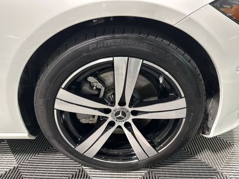 Used 2025 Mercedes-Benz C 300 4MATIC Sedan image 9