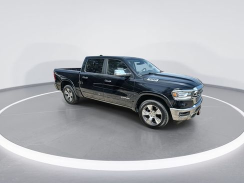 Used 2021 RAM 1500 Laramie AWD/4WD image 2