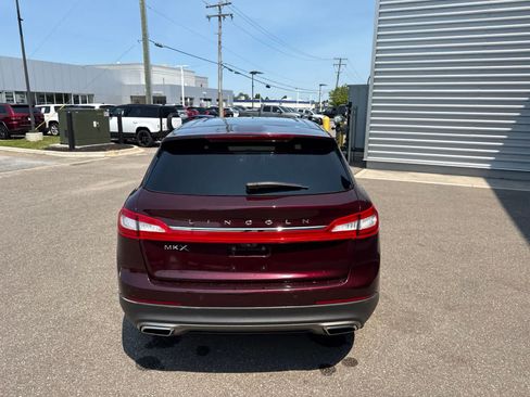 Used 2017 Lincoln MKX Reserve FWD image 4