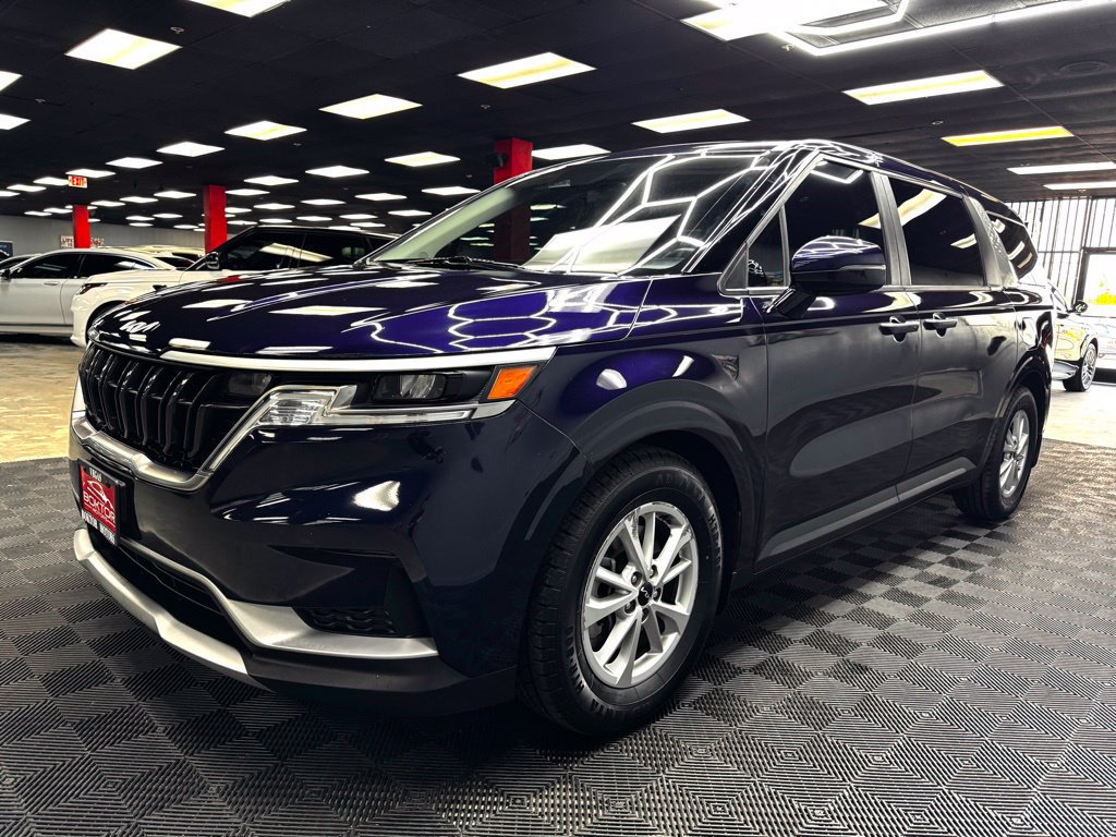 Used 2024 Kia Carnival LX FWD image 7