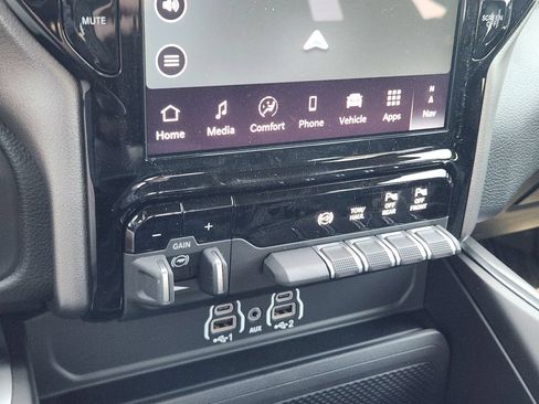 New 2026 RAM 2500 Big Horn AWD/4WD image 14
