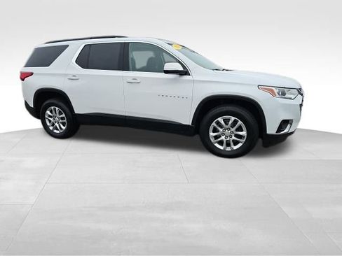 Used 2021 Chevrolet Traverse LT image 30