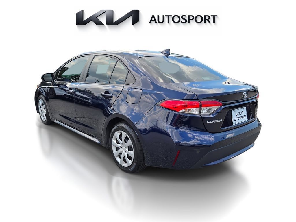 Used 2022 Toyota Corolla LE FWD image 10
