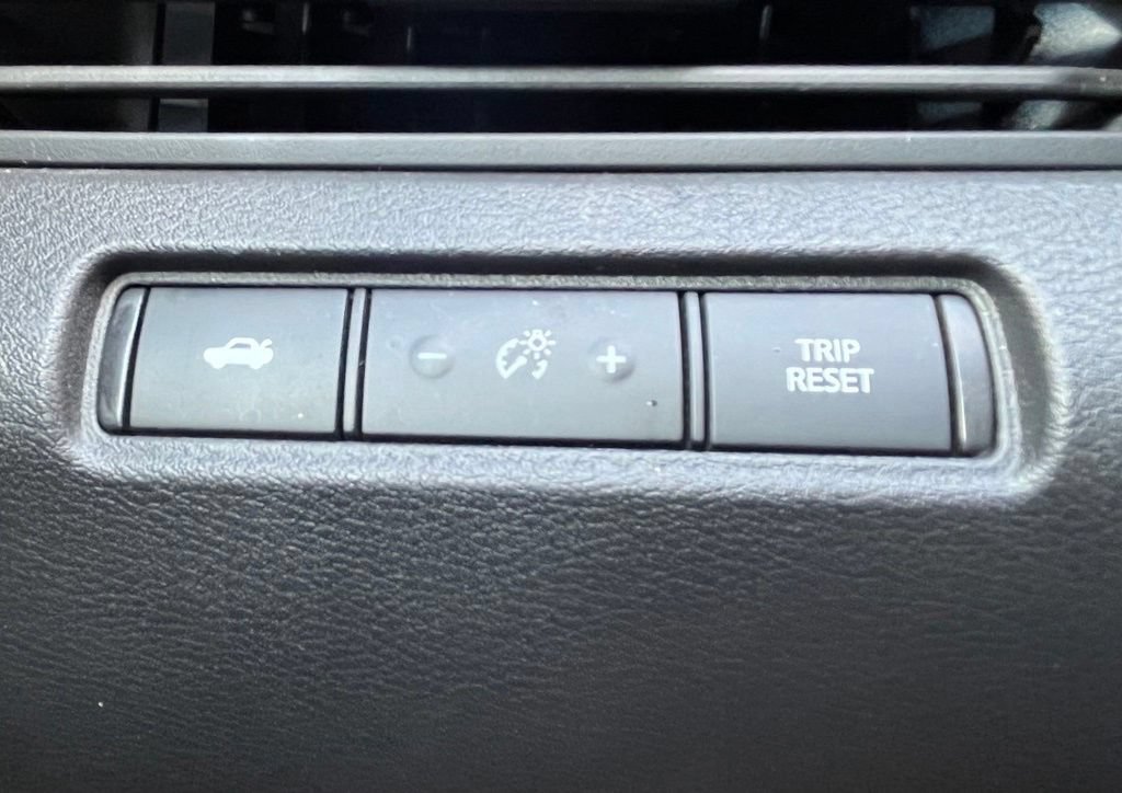 Used 2025 Nissan Altima 2.5 SV AWD/4WD image 10