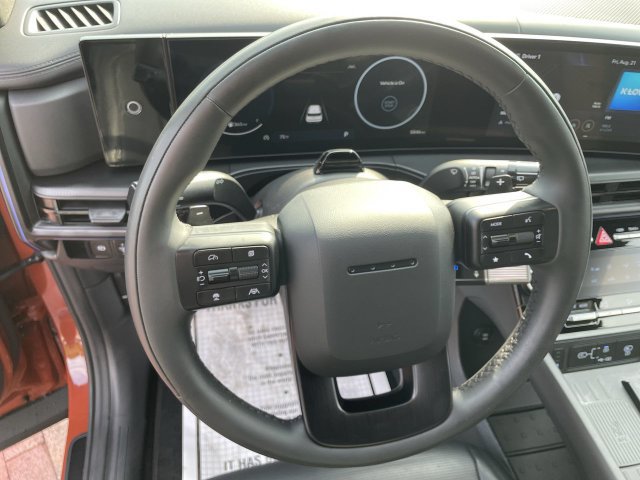 Used 2025 Hyundai Santa Fe Calligraphy FWD image 11