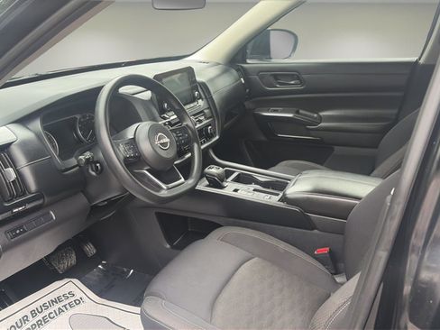 Used 2023 Nissan Pathfinder S w/ Cargo Package FWD image 12