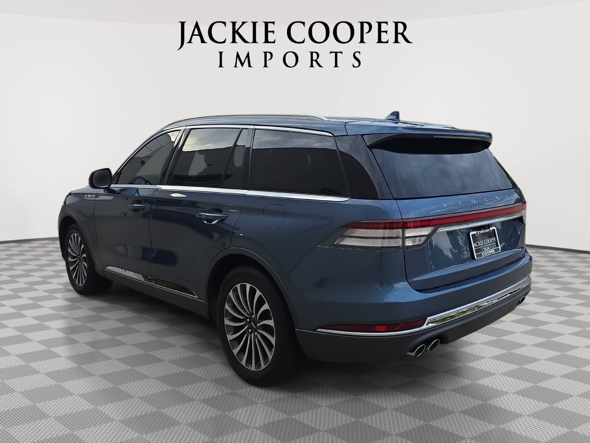 Used 2020 Lincoln Aviator Reserve w/ Equipment Group 201A RWD image 7