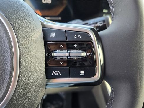 New 2026 Kia Carnival EX image 14