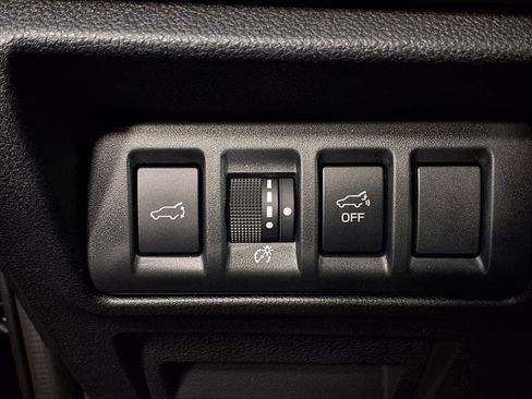 Certified 2025 Subaru Outback Limited image 25