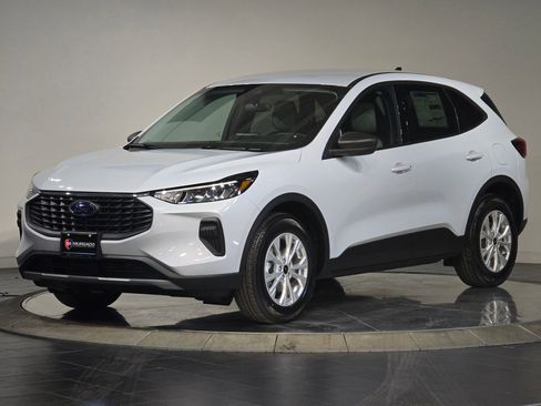 New 2025 Ford Escape Active w/ Cold Weather Package image 8