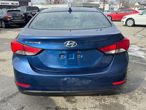 Used 2016 Hyundai Elantra SE image 4