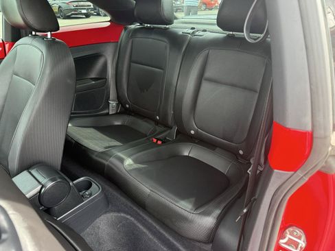 Used 2019 Volkswagen Beetle 2.0T SE FWD image 10
