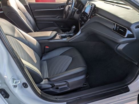 Certified 2023 Toyota Camry SE w/ Convenience Package image 32