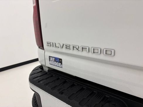 Used 2025 Chevrolet Silverado 2500 LT AWD/4WD image 23
