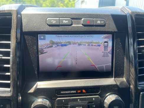 Used 2019 Ford F150 XLT w/ Equipment Group 302A Luxury AWD/4WD image 15
