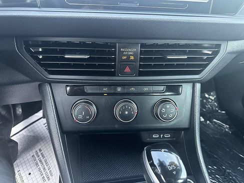 Used 2024 Volkswagen Jetta S FWD image 23