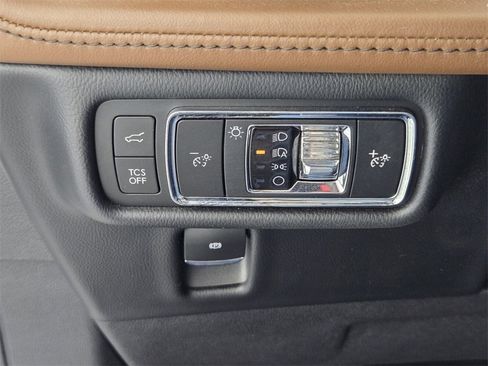 Used 2022 Lincoln Nautilus Reserve w/ Luxury Package image 30