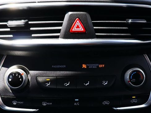 Used 2019 Hyundai Santa Fe SE AWD/4WD image 45