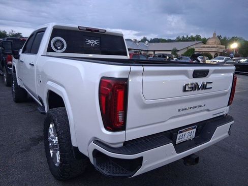Used 2022 GMC Sierra 2500 Denali AWD/4WD image 3