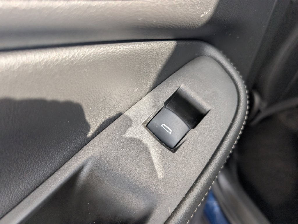 Used 2022 Buick Encore GX Preferred w/ Cold Weather Comfort Package FWD image 15