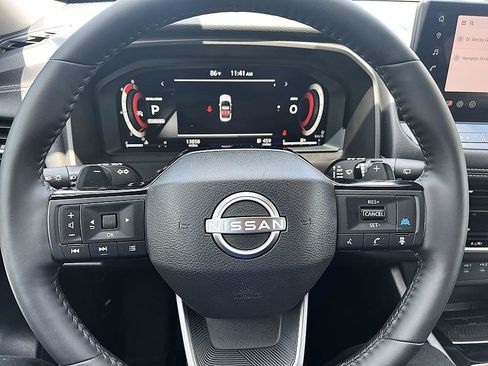 Certified 2025 Nissan Rogue SL FWD image 22