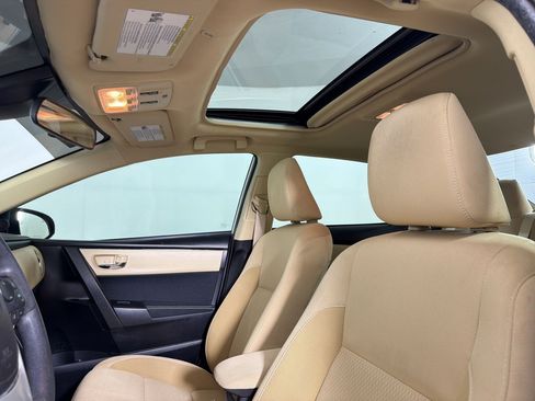 Used 2018 Toyota Corolla LE w/ LE Premium Package w/Moonroof FWD image 13