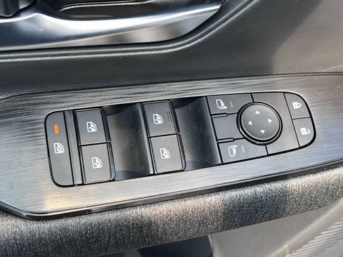 New 2026 Nissan Kicks SV w/ SV Premium Package AWD/4WD image 13