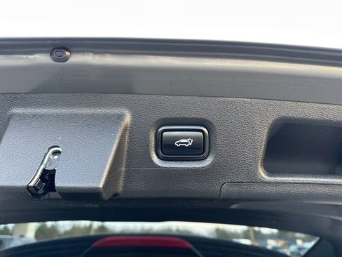 Used 2023 Hyundai Santa Fe SEL w/ Premium Package image 41