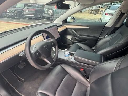 Used 2021 Tesla Model 3 Standard Range Plus RWD image 5