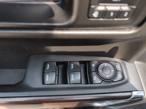 Used 2021 GMC Sierra 1500 SLT image 16