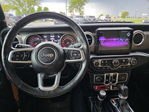 Used 2018 Jeep Wrangler Unlimited Rubicon w/ Uconnect 4C Nav & Sound Group AWD/4WD image 4